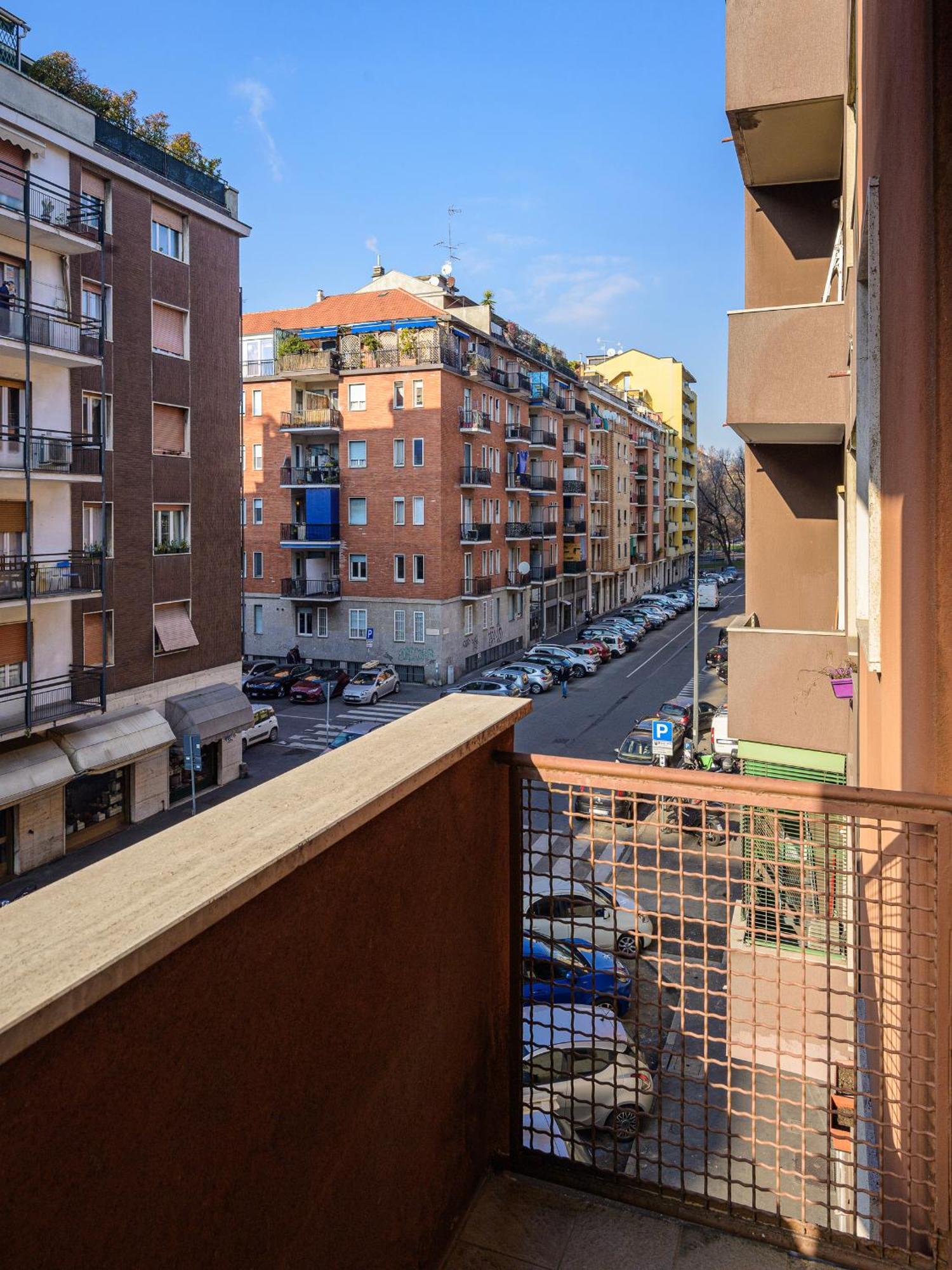 Sebino 15 - Monolocale Cool * Milan